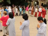 Đạo Phật Cưới Đạo Chúa