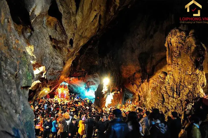 Động Hương Tích