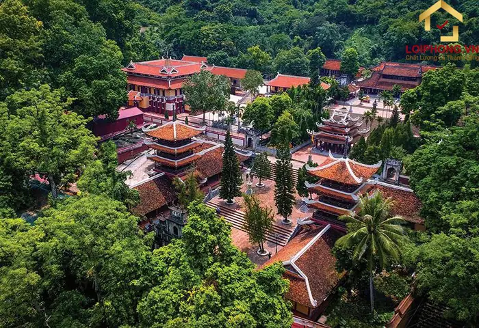 Chùa Hương Thờ Ai?