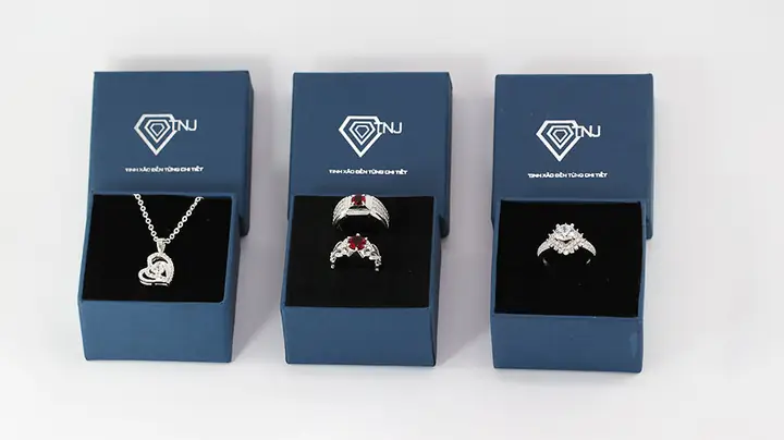 Hộp Đựng Sản Phẩm Sang Trọng Đi Kèm