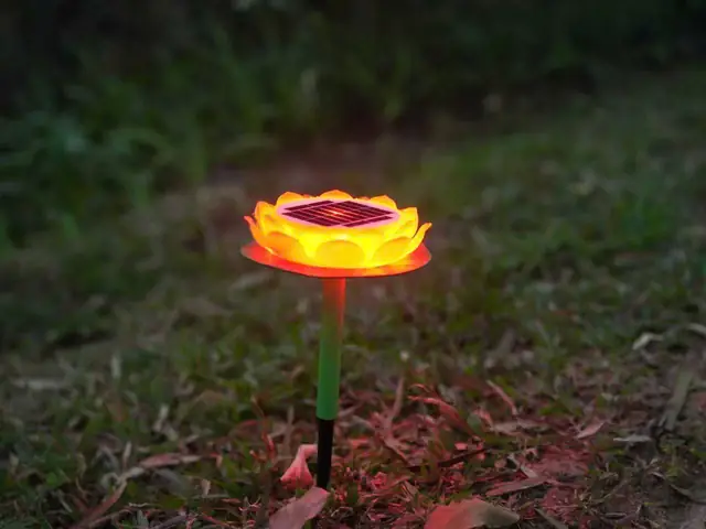 Máy Niệm Phật Hoa Sen Mini Năng Lượng Mặt Trời Có Đèn