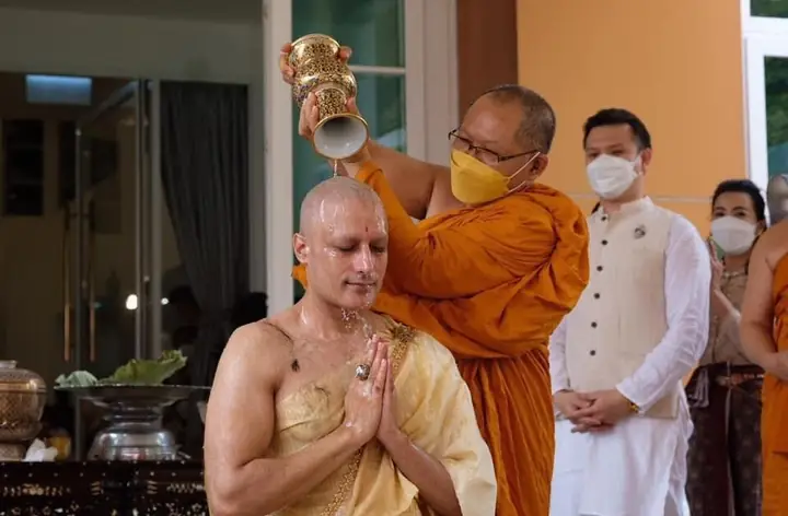 Nam Diễn Viên Chính Trong Phim "cuộc Đời Đức Phật" Xuất Gia Gieo ...