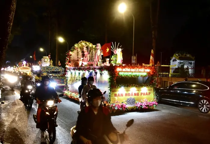 Lễ Phật Đản Và Tưởng Niệm 60 Năm Ngày Bồ Tát Thích Quảng Đức Vị Pháp Thiêu Thân