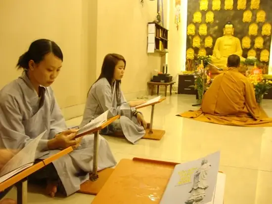 Đọc Kinh Phật Để Tịnh Tâm: Hướng Dẫn Chi Tiết Cho Người Mới Bắt Đầu