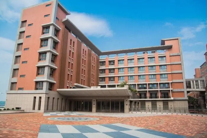 Đại Học Huyền Trang (hsuan-chuang University)