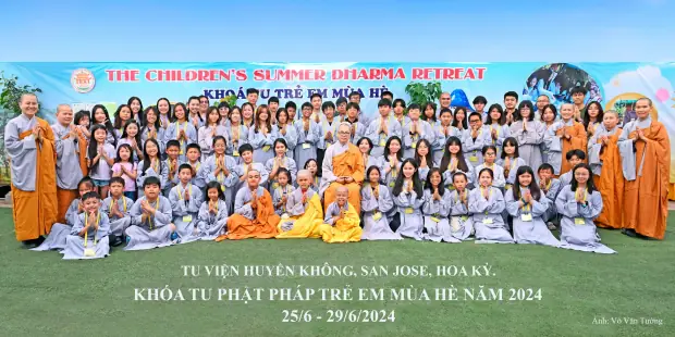 Em Là Thiếu Nhi Phật Tử: Hành Trình Nuôi Dưỡng Tâm Hồn Xanh