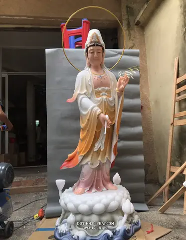 Tæ°á»£ng Quan Ãm Bá» Tã¡t Äá»©ng