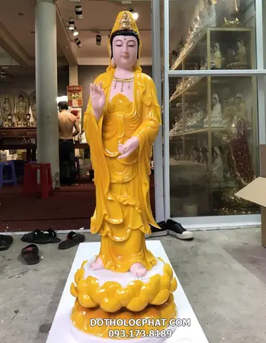 Tæ°á»£ng Quan Ãm Bá» Tã¡t Äá»©ng