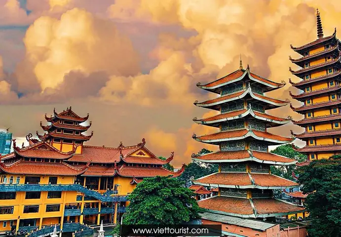 - Lịch Sử Việt Nam Quốc Tự