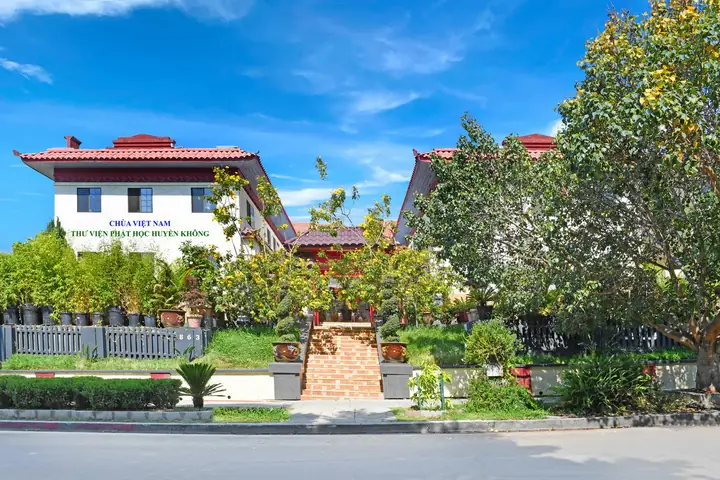 Chùa Việt Nam, Los Angeles - Thư Viện Phật Học Huyền Không.