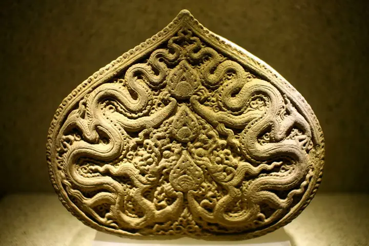 Ảnh Hưởng Của Phật Giáo Trong Pháp Luật Thời Lý