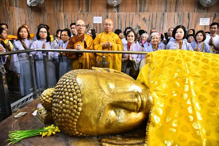 Sáng Chiêm Bái Nơi Đức Phật Nhập Niết-bàn Ở Kusinagara: