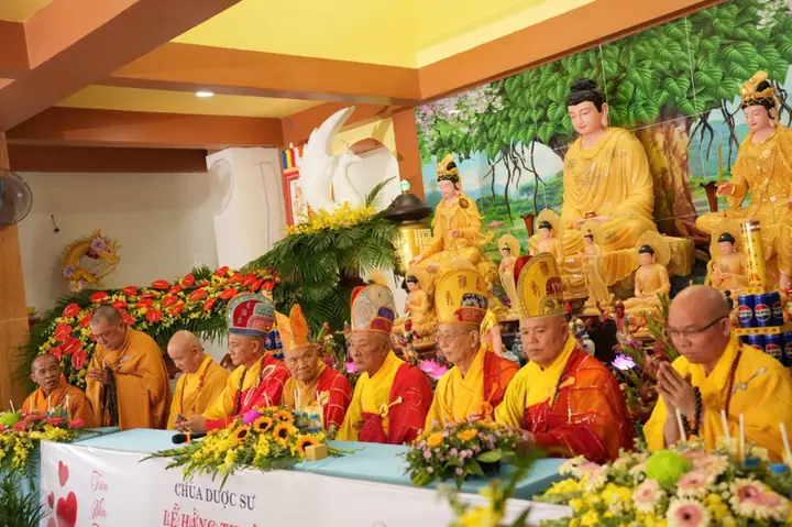 Tp.hcm: Chùa Dược Sư Trang Nghiêm Cử Hành Lễ Hằng Thuận Cho 2 Phật Tử Minh Trọng & Diệu Mai