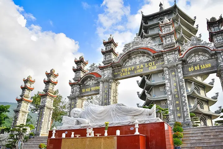 Chiêm Bái Tượng Phật