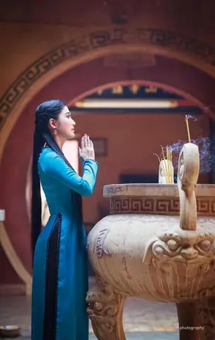 Hình Ảnh Chắp Tay Cầu Phật Đẹp Nhất Dành Cho Điện Thoại