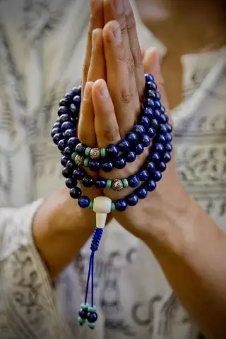 Hình Ảnh Chắp Tay Cầu Phật Đẹp Nhất Dành Cho Điện Thoại