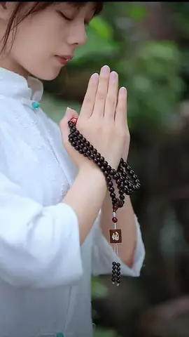 Hình Ảnh Chắp Tay Cầu Phật Đẹp Nhất Dành Cho Điện Thoại