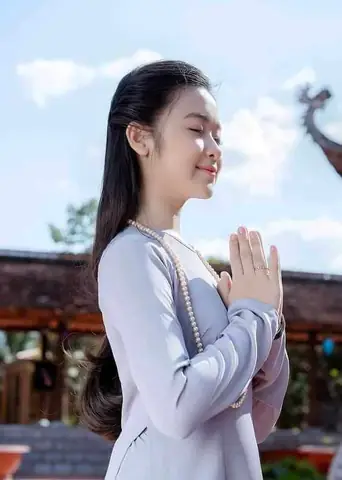 Hình Ảnh Chắp Tay Cầu Phật Đẹp Nhất Dành Cho Điện Thoại