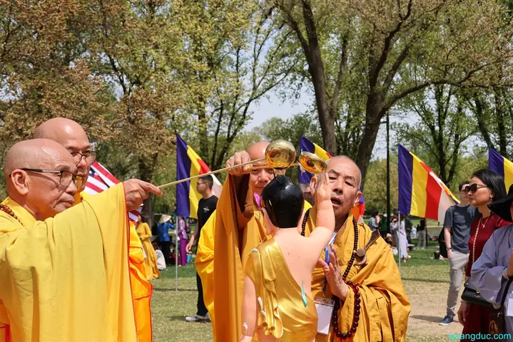 Le Vesak-usa-2025 (251)