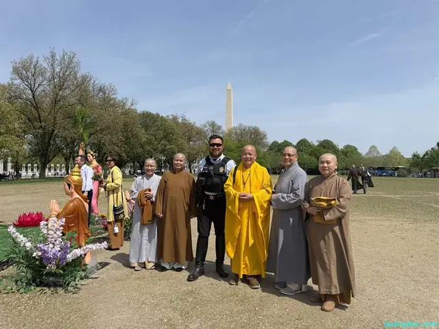 Usa-vesak-2025 (9)