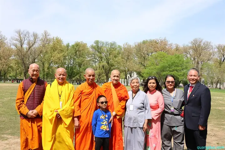 Usa-vesak-2025 (22)