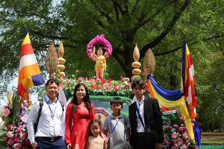 Usa-vesak-2025 (40)