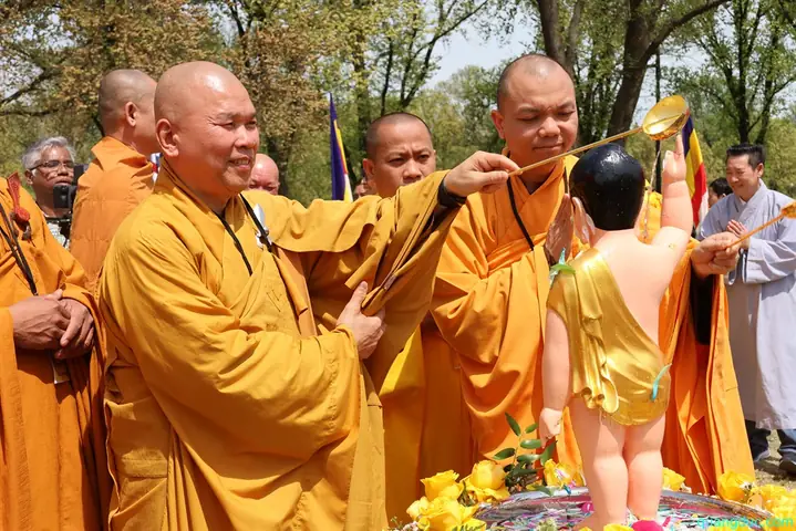 Le Vesak-usa-2025 (270)