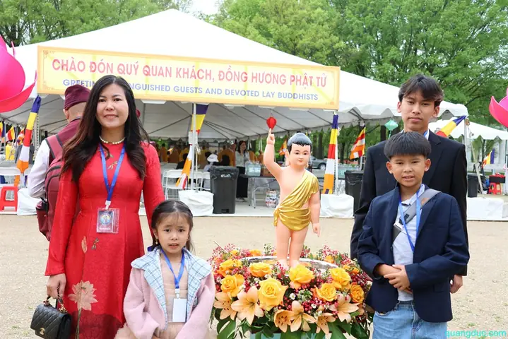 Usa-vesak-2025 (33)