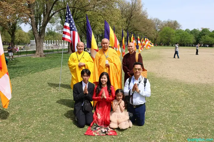 Usa-vesak-2025 (18)