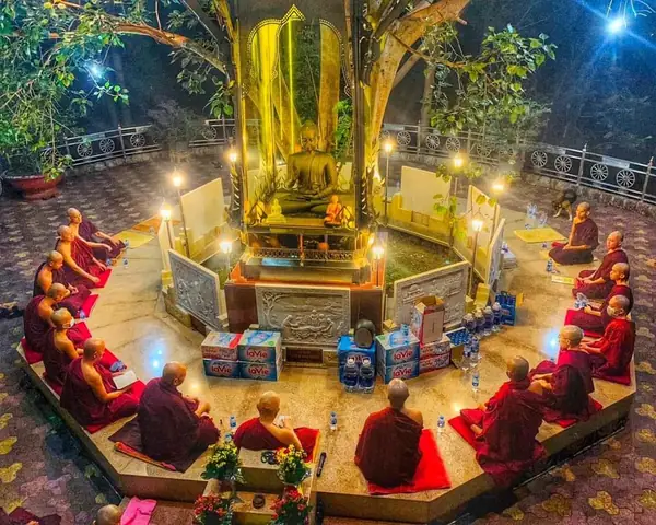 Hình Ảnh Lạy Phật Đẹp Nhất