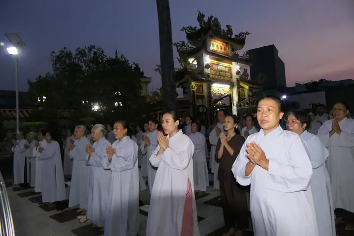 Hình Ảnh Lạy Phật Đẹp Nhất