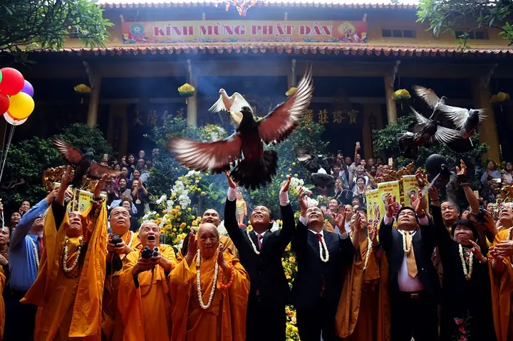 Những Hình Ảnh Ấn Tượng Tại Đại Lễ Phật Đản 2018 | Tin Tổng Hợp ...