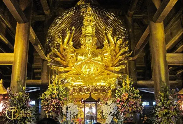 1/ Tượng Phật Bà Nghìn Mắt Nghìn Tay Ở Chùa Bái Đính: