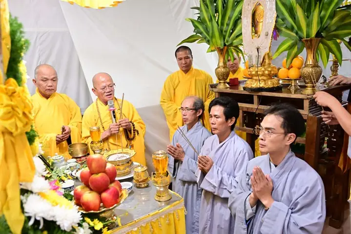 Lễ Bạch Phật – Khai Kinhtiến Linh – Thành Phục