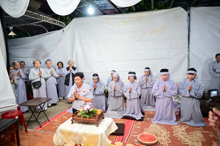 Lễ Thuyết Linh Khai Ngộtruyền Tam Tụ Tịnh Giới