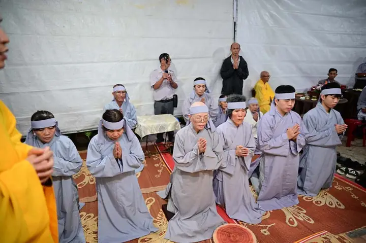 Lễ Thuyết Linh Khai Ngộtruyền Tam Tụ Tịnh Giới