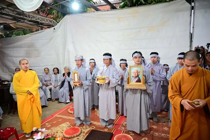 Lễ Thuyết Linh Khai Ngộtruyền Tam Tụ Tịnh Giới