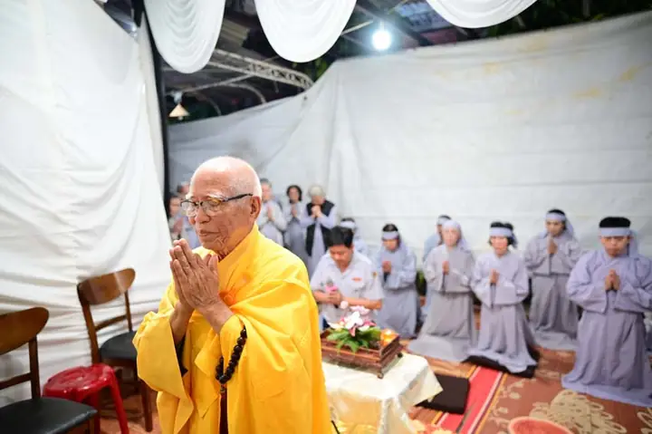 Lễ Thuyết Linh Khai Ngộtruyền Tam Tụ Tịnh Giới