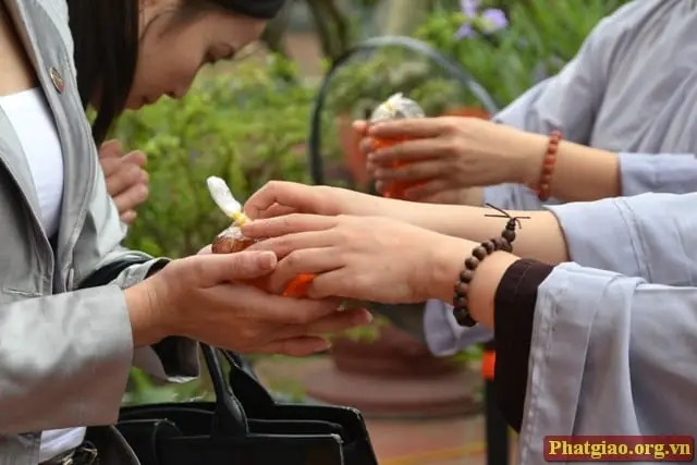 Những Hình Ảnh Đẹp Về Nghi Lễ Tắm Phật 14