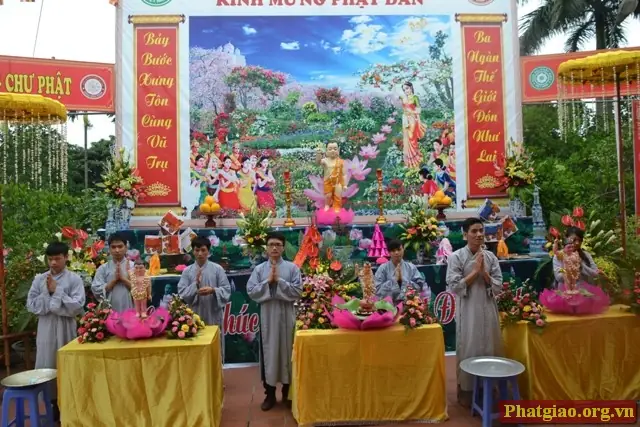 Những Hình Ảnh Đẹp Về Nghi Lễ Tắm Phật 5