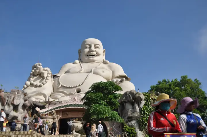 Núi Cấm: Hình Ảnh Tượng Phật Di Lặc Cao Nhất Việt Nam