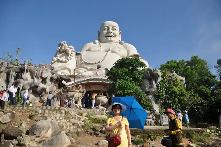 Núi Cấm: Hình Ảnh Tượng Phật Di Lặc Cao Nhất Việt Nam