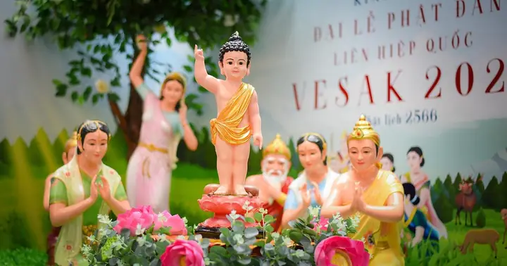 [ảnh] Chiêm Ngưỡng Những Tôn Tượng Phật Đản Sanh Tại Các Lễ Đài ...