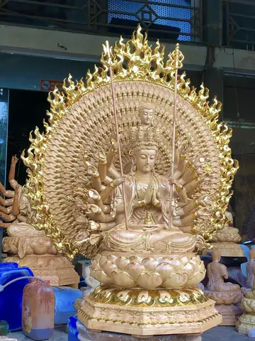 Hình Phật Thiên Thủ Thiên Nhãn