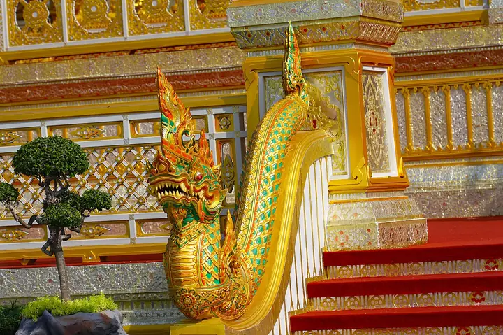 Hình Tượng Con Rắn Naga Trong Truyền Thuyết Phật Giáo