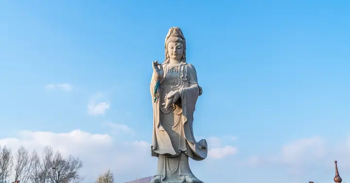 Vẻ Đẹp Của Tượng Phật Bà Quan Âm