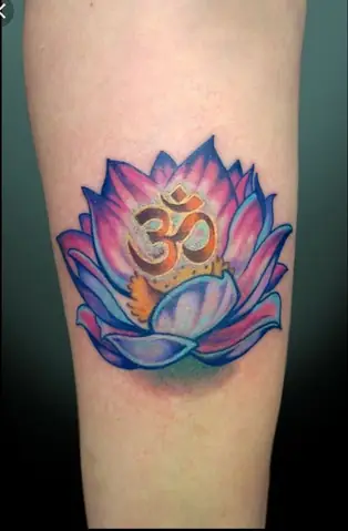 Hình Xăm Hoa Sen Kết Hợp Chú Om Mani Padme Hum