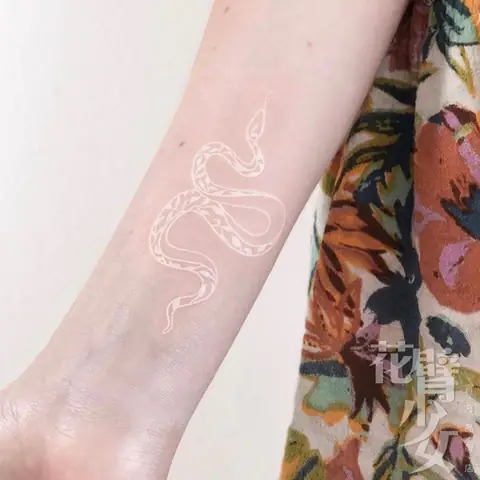 150+ Hình Xăm Rắn Màu Trắng Đẹp Và Nổi Bật