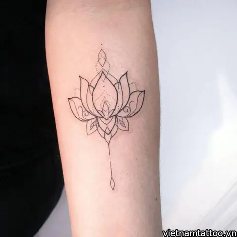 Hình Xăm Hoa Sen Phật Giáo Có Ý Nghĩa Gì?