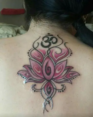 Hình Xăm Hoa Sen Kết Hợp Chú Om Mani Padme Hum